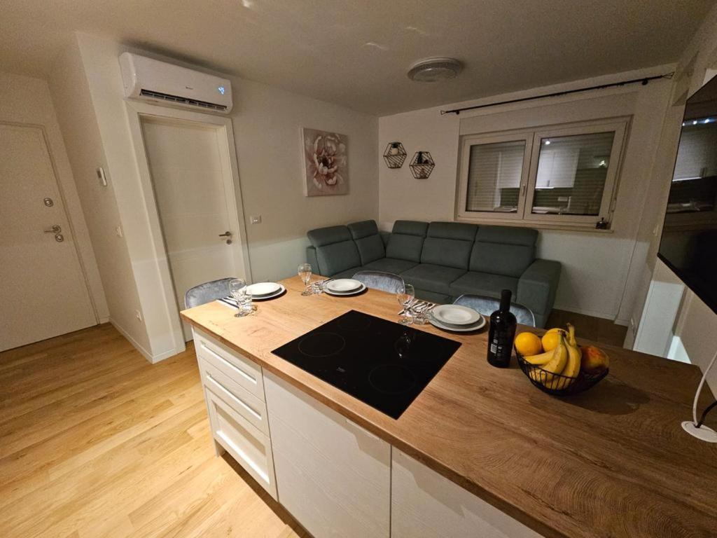 Apartment Rooftop ซาดาร์ ภายนอก รูปภาพ